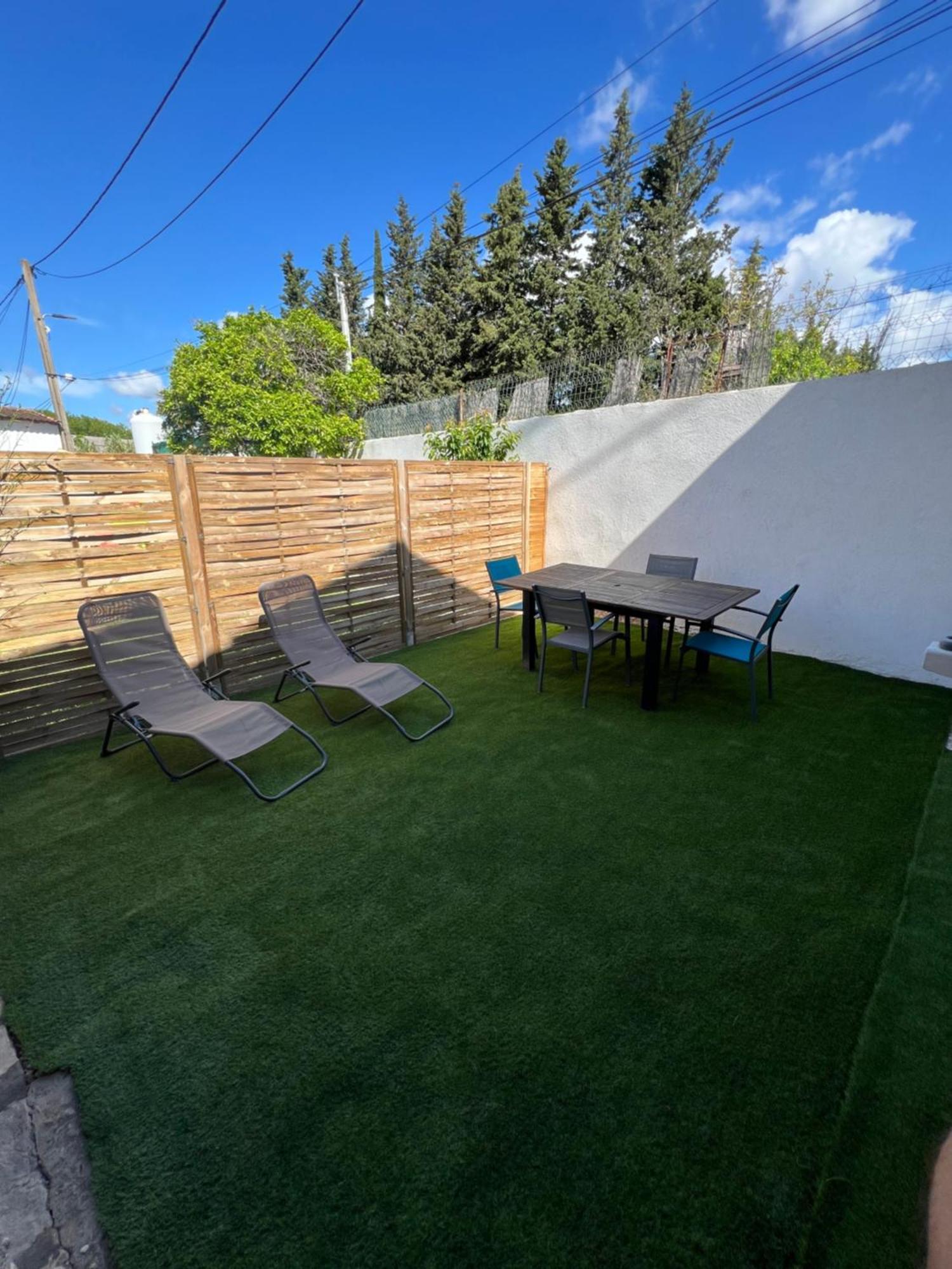 Appartement T2 Avec Jardin Puget-sur Argens Exterior photo